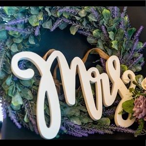 Mrs & Mr. wedding signs